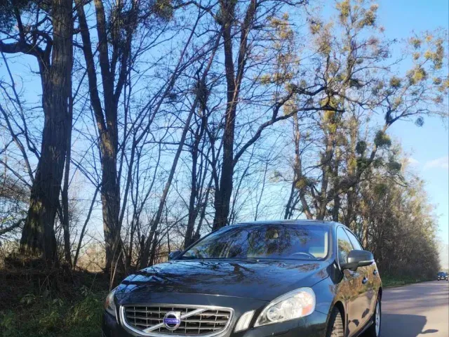 Volvo S60 - фото 4