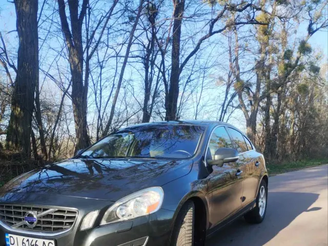 Volvo S60 - фото 3