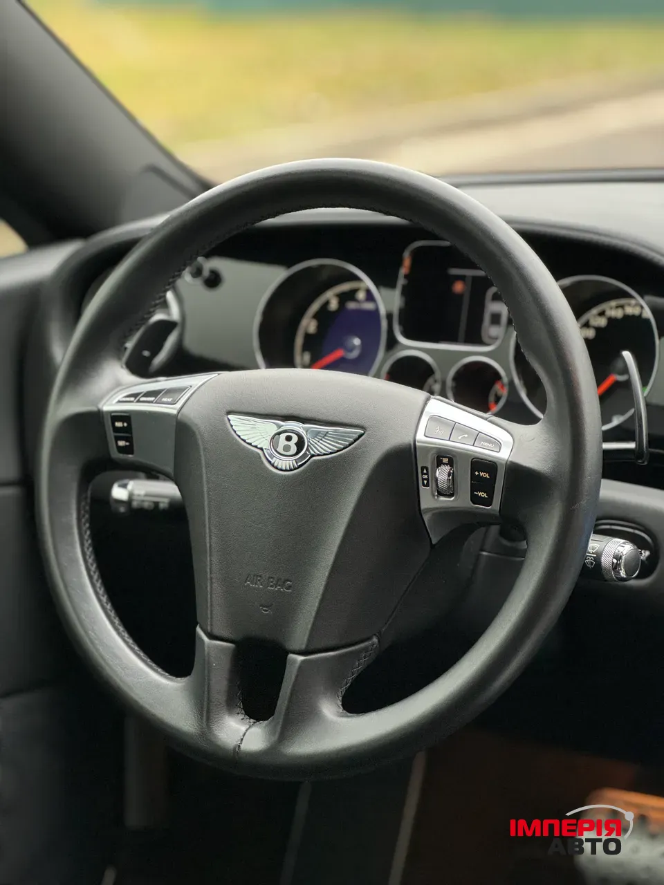 Bentley Continental GT - фото 16