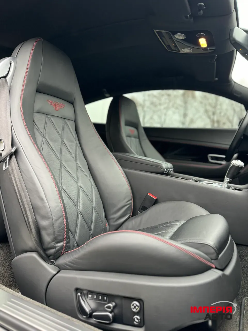 Bentley Continental GT - фото 13