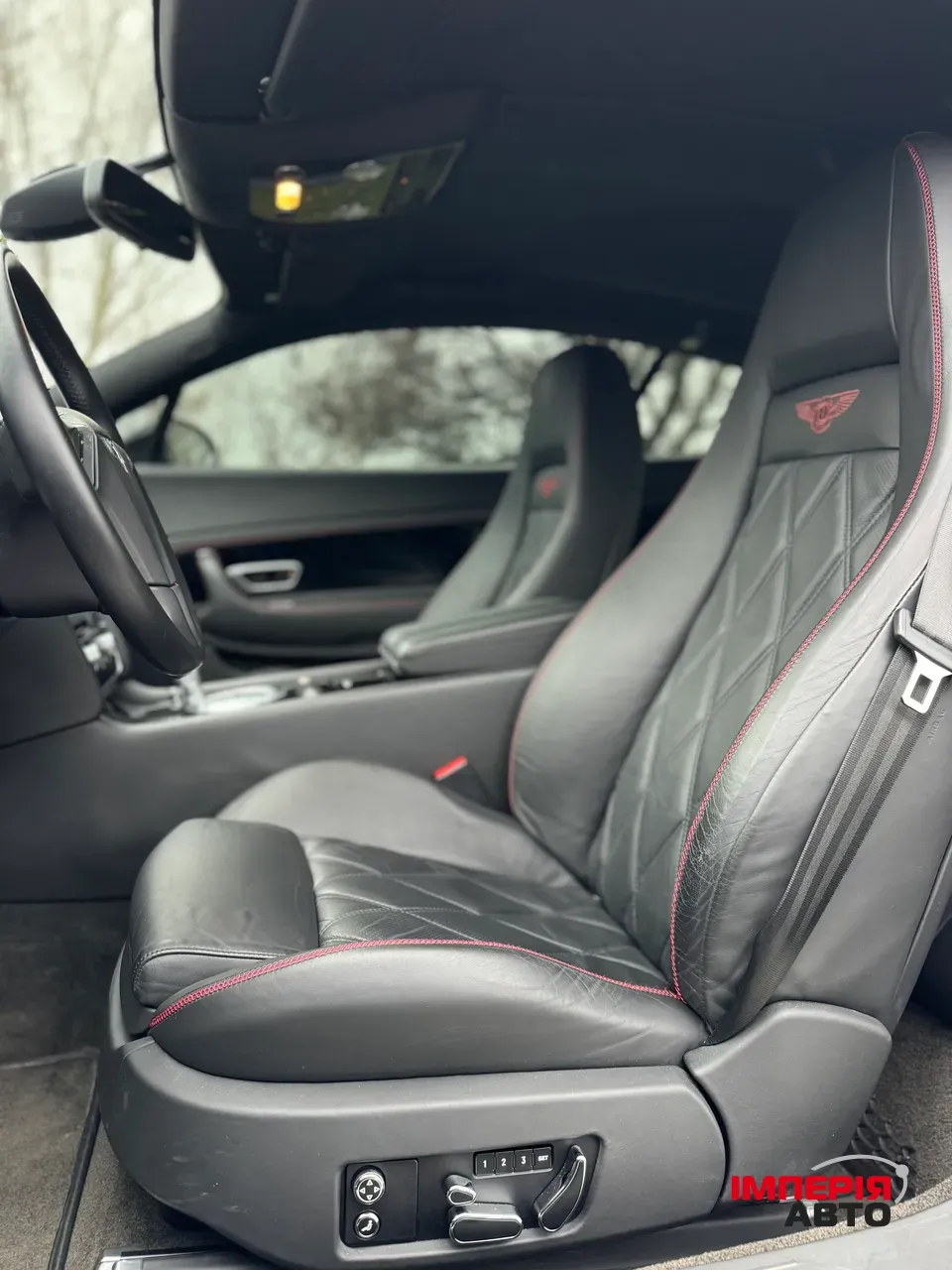 Bentley Continental GT - фото 19