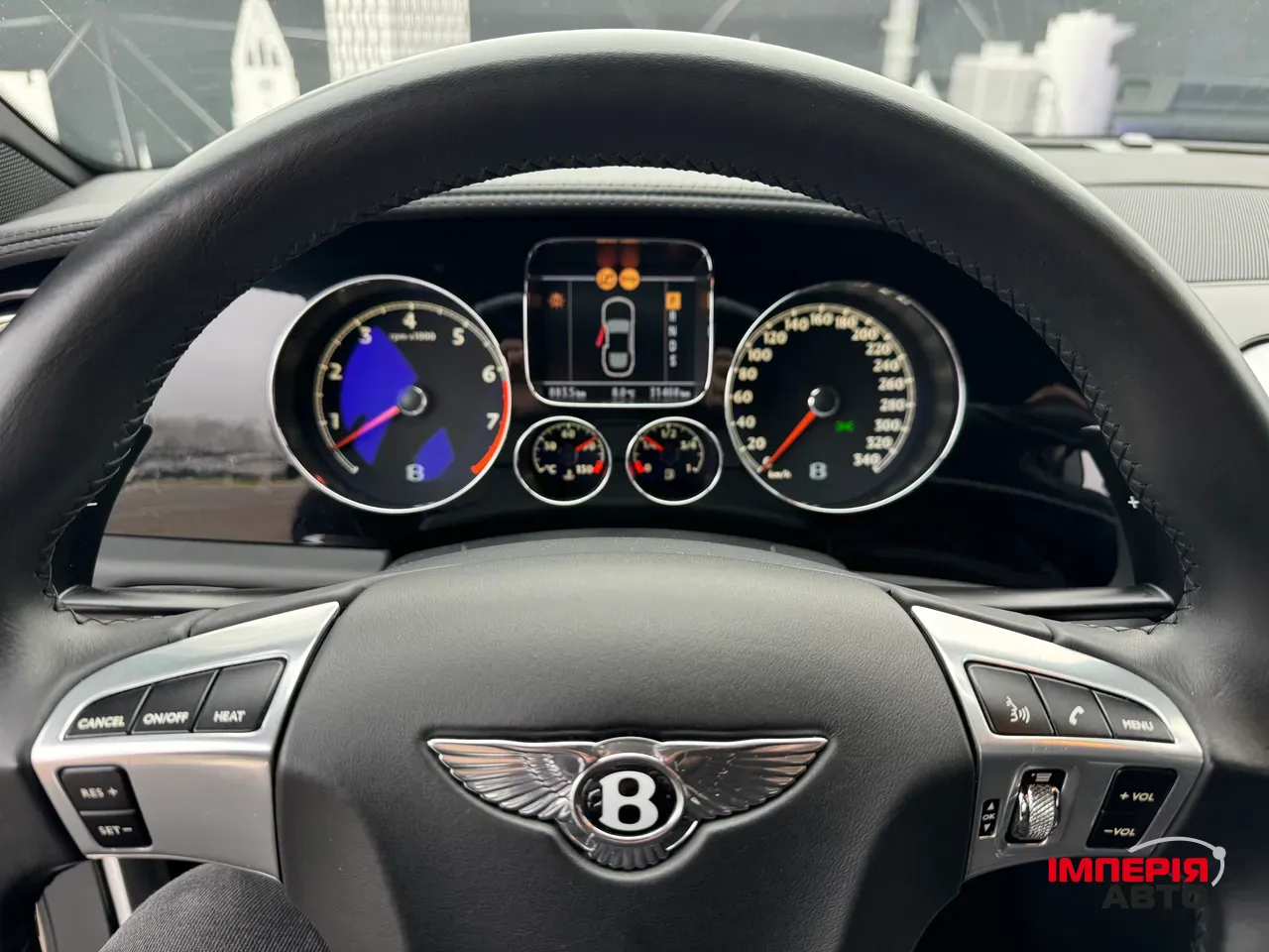 Bentley Continental GT - фото 10