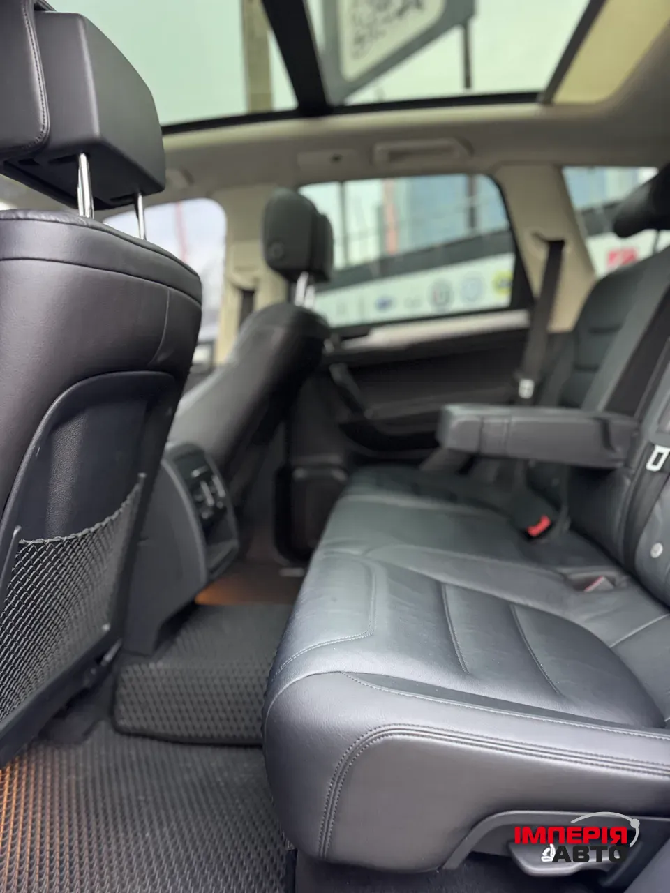 Volkswagen Touareg - фото 10