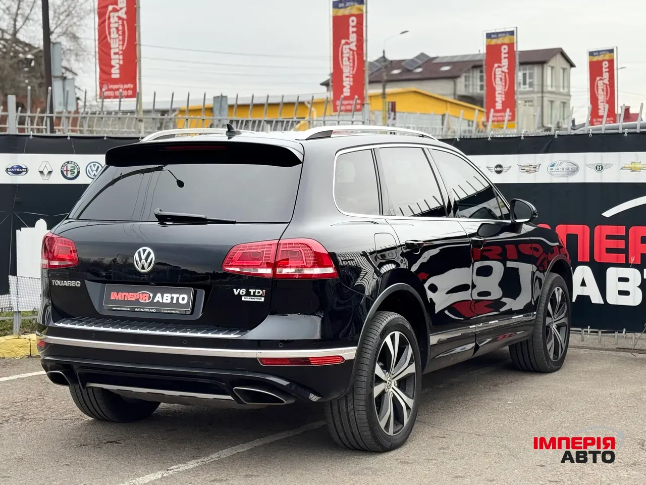 Volkswagen Touareg - фото 5