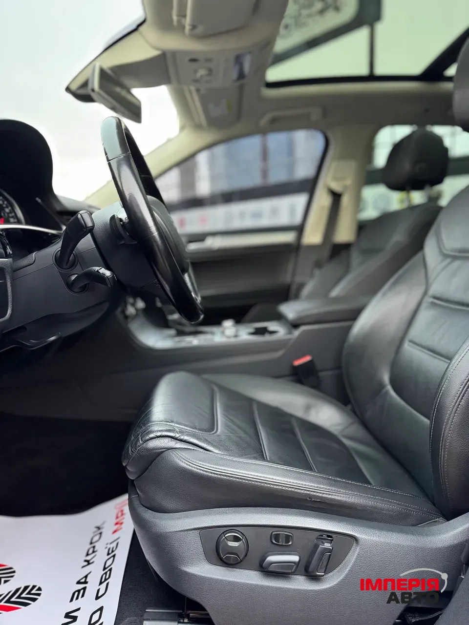 Volkswagen Touareg - фото 7