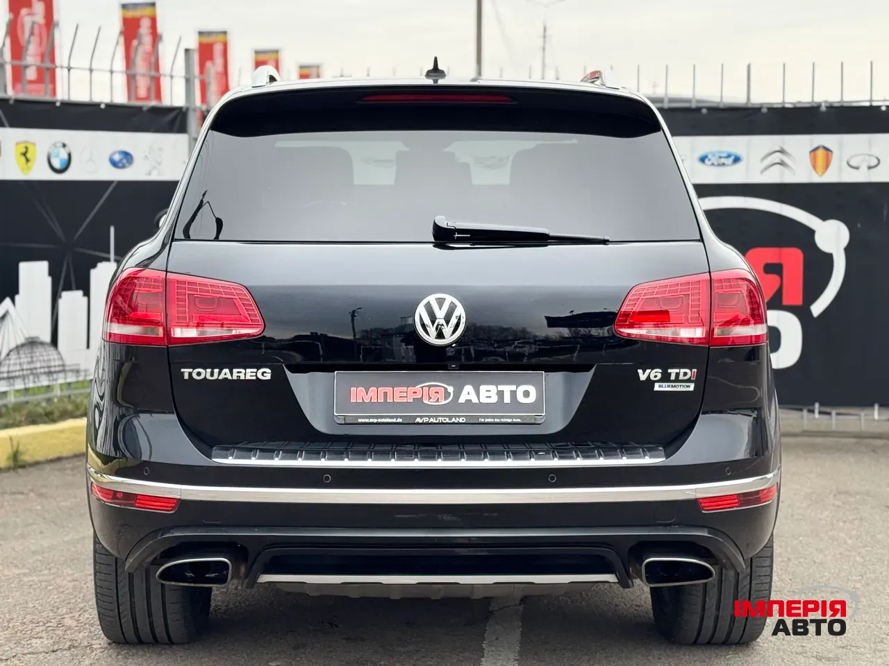 Volkswagen Touareg - фото 6