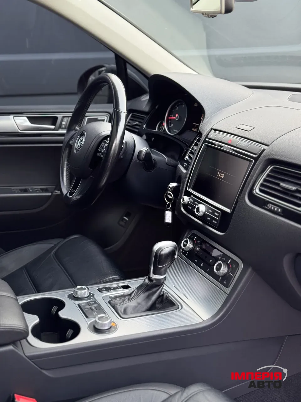 Volkswagen Touareg - фото 15