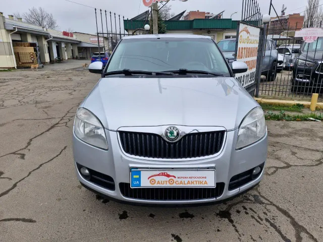 Skoda Fabia - фото 2
