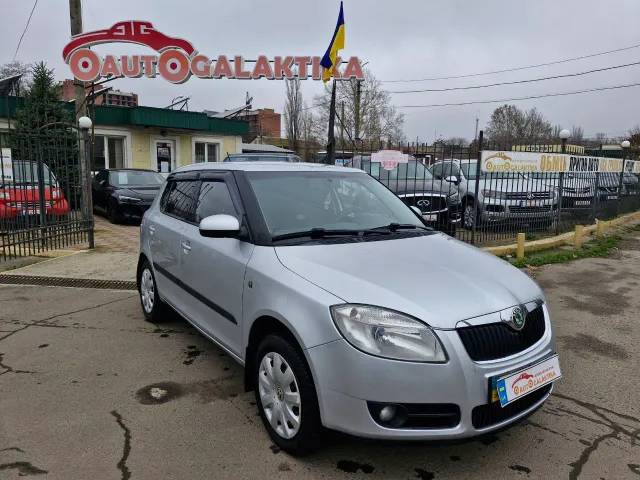 Skoda Fabia - фото 1