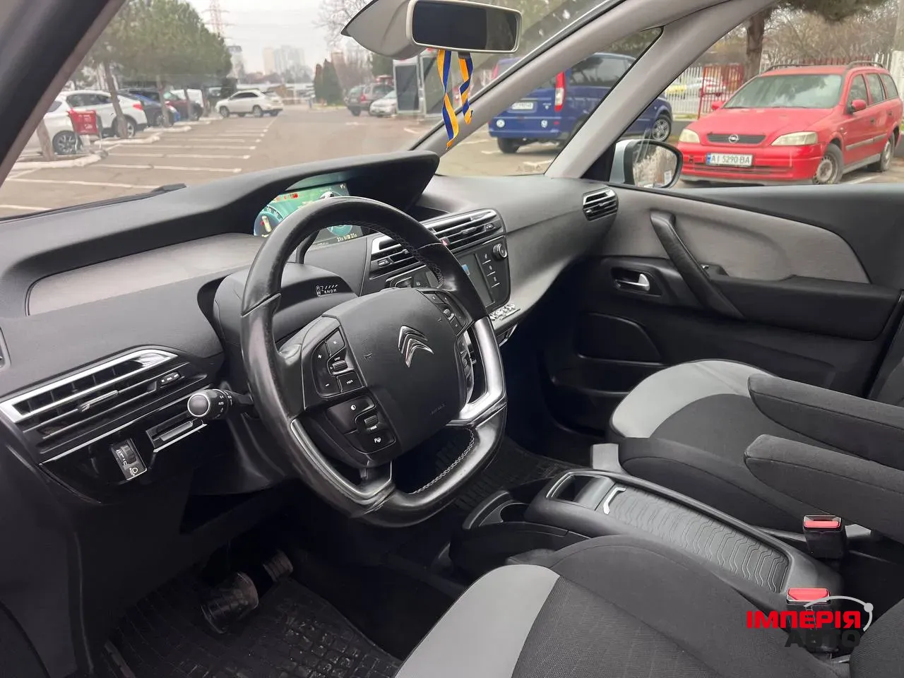 Citroen C4 Picasso - фото 9