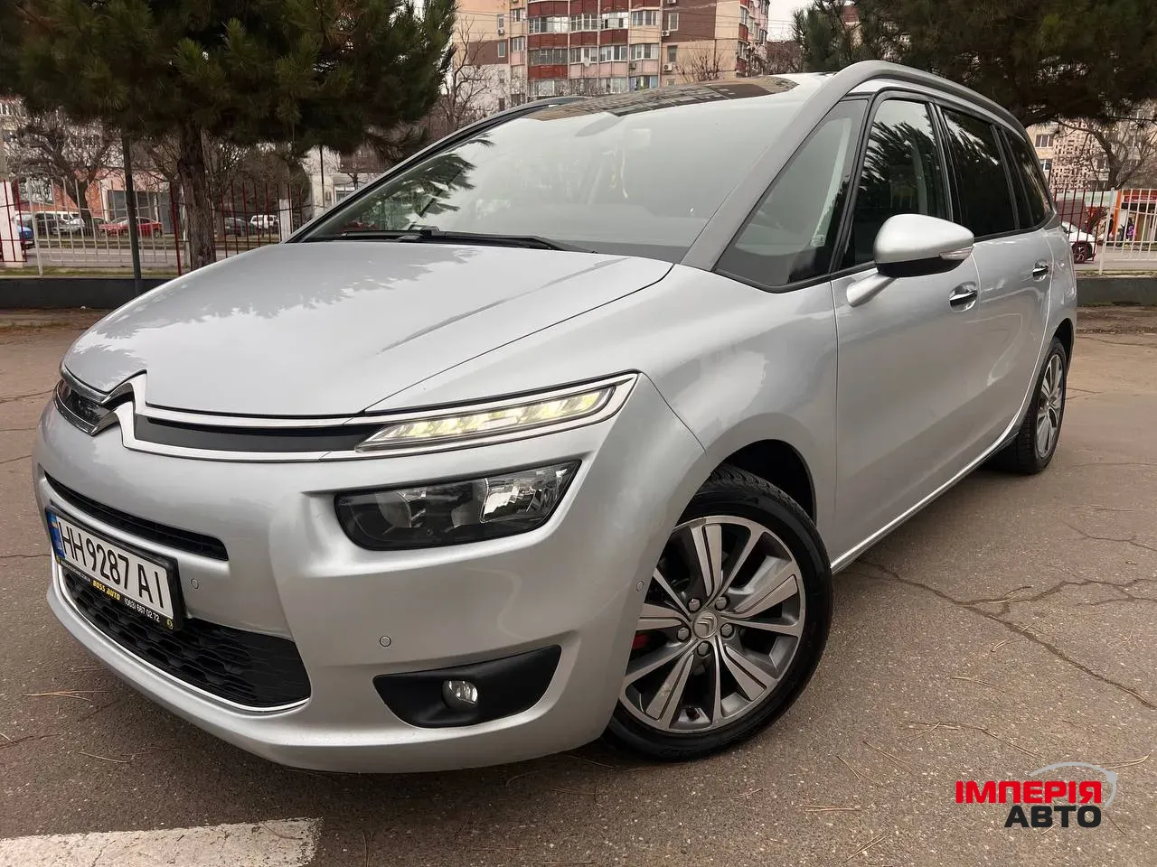 Citroen C4 Picasso - фото 1