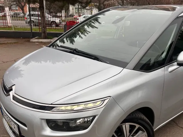 Citroen C4 Picasso - фото 2