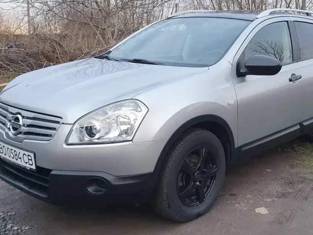 Nissan Qashqai - фото 1