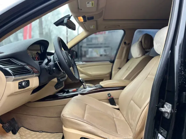 BMW X5 2010, Чернівці, $15 900 - зображення 4