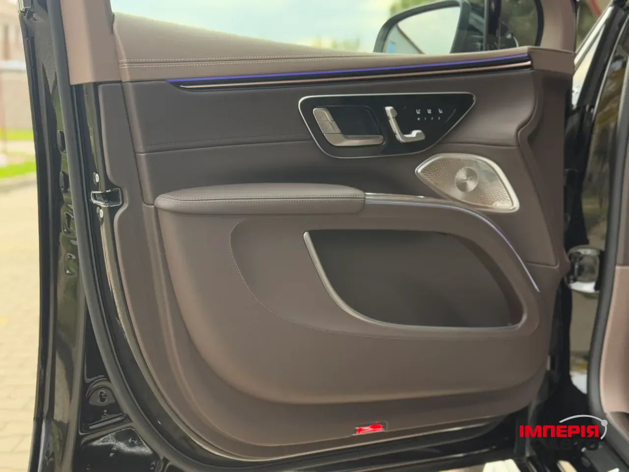 Mercedes-Benz Maybach EQS SUV - фото 39