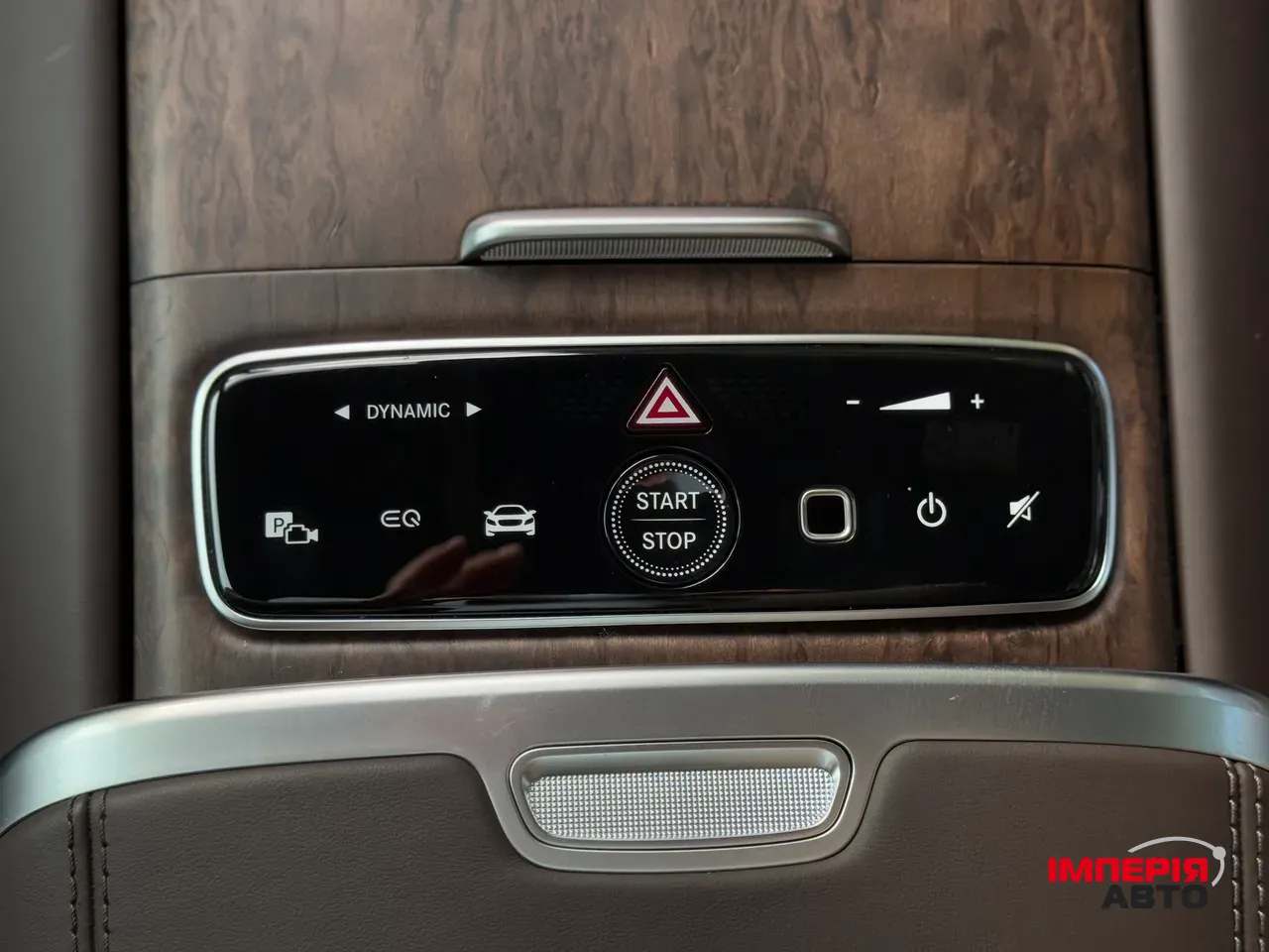 Mercedes-Benz Maybach EQS SUV - фото 35