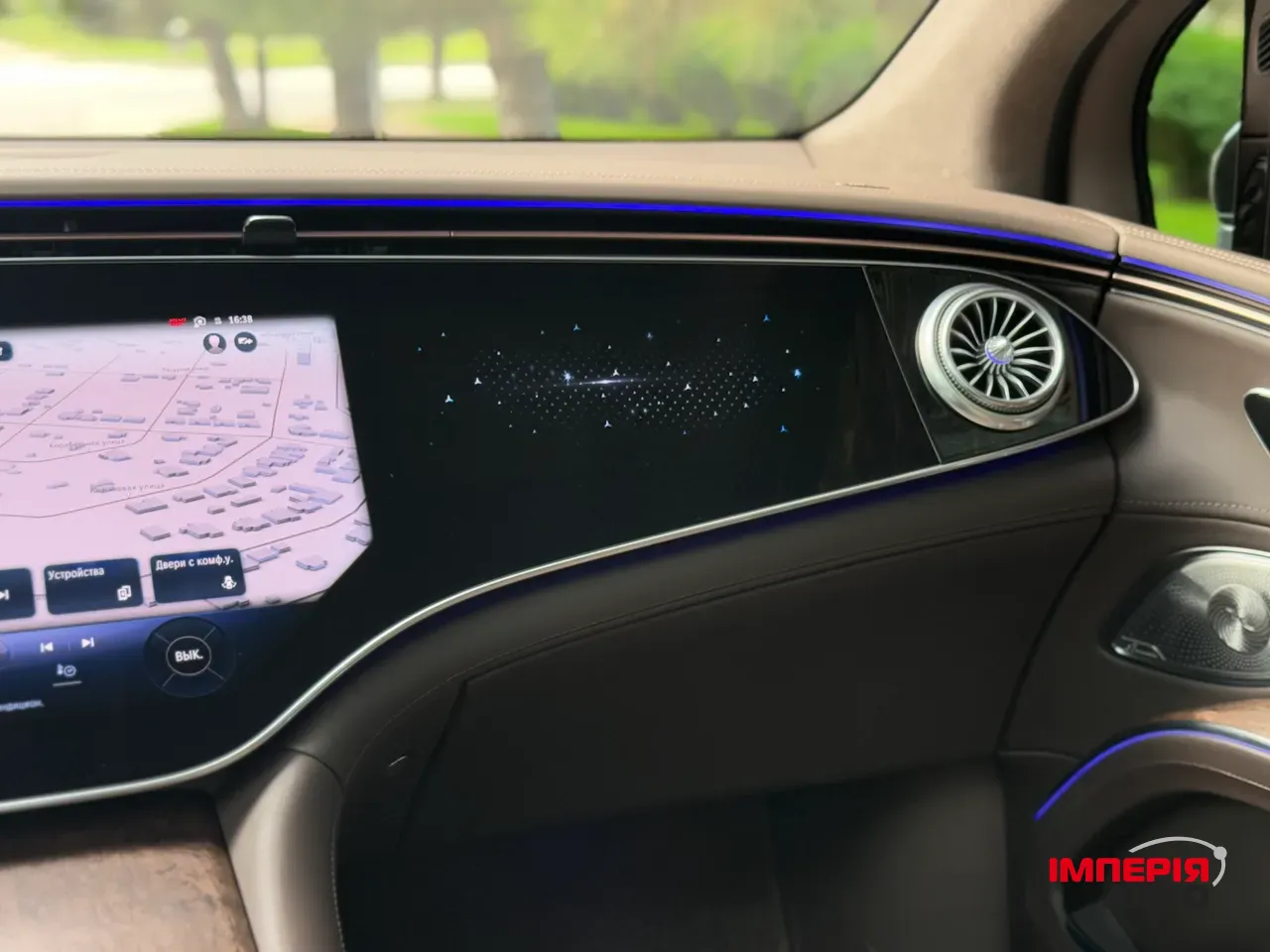 Mercedes-Benz Maybach EQS SUV - фото 49