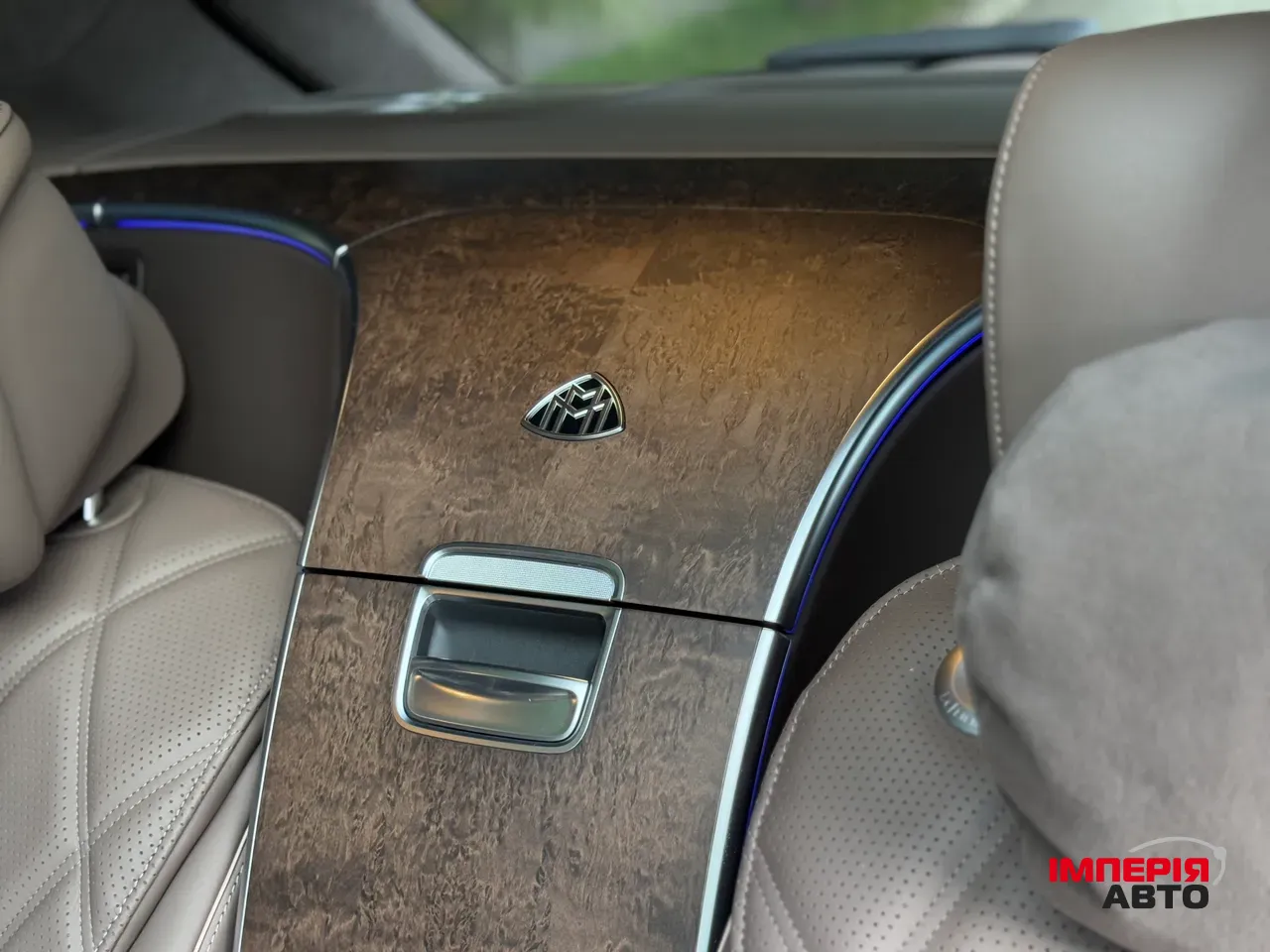 Mercedes-Benz Maybach EQS SUV - фото 44