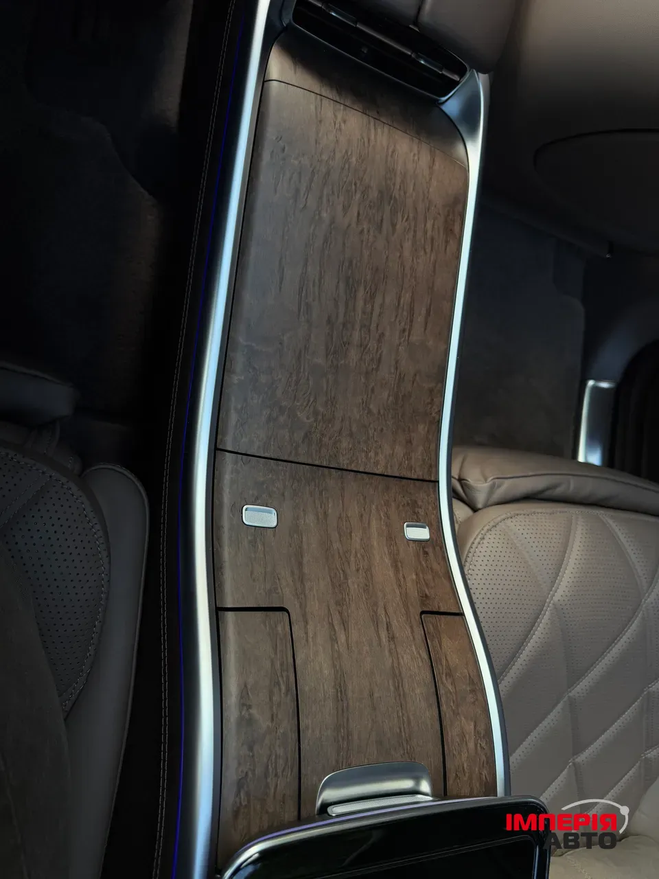 Mercedes-Benz Maybach EQS SUV - фото 55