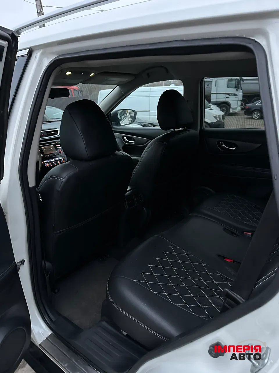 Nissan Rogue - фото 11