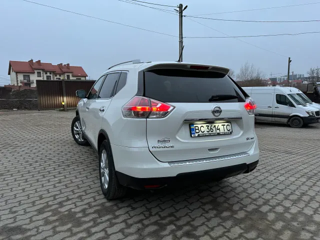 Nissan Rogue - фото 3