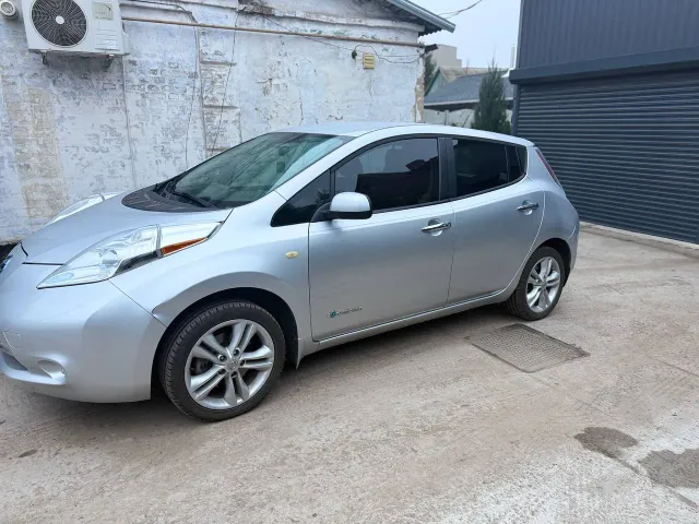 Nissan Leaf - фото 3