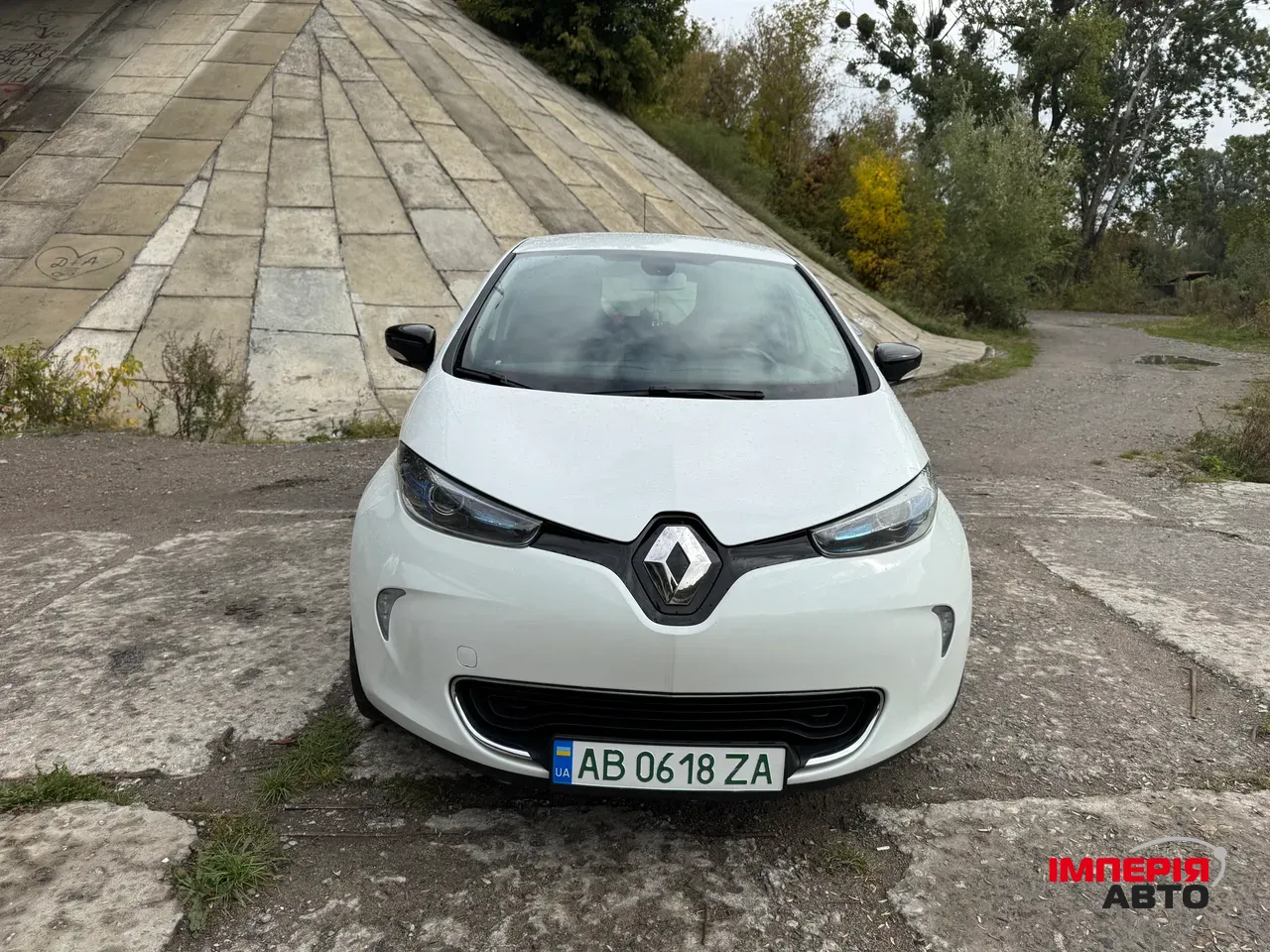 Renault ZOE - фото 1