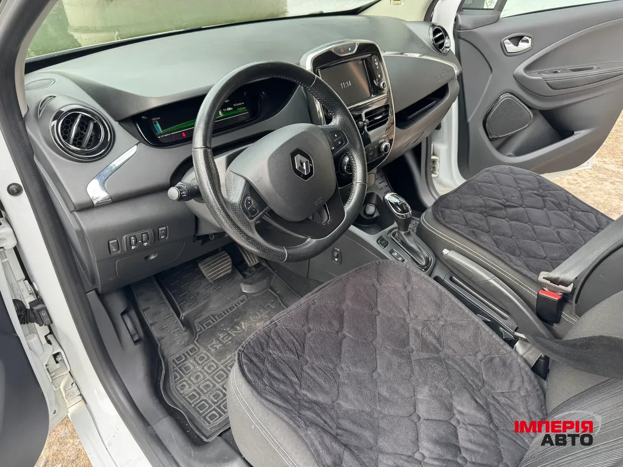 Renault ZOE - фото 10