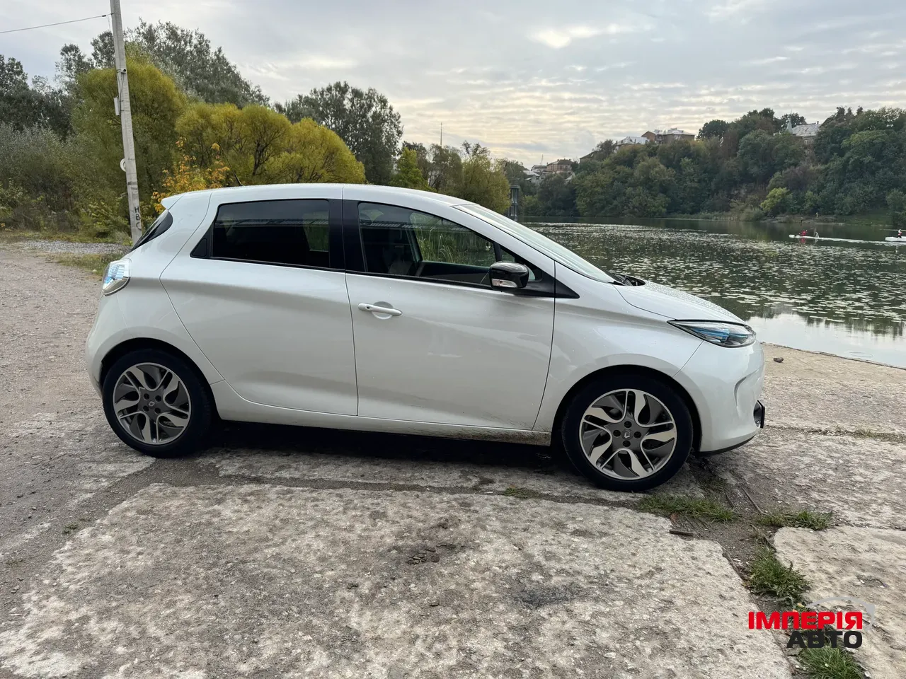 Renault ZOE - фото 3