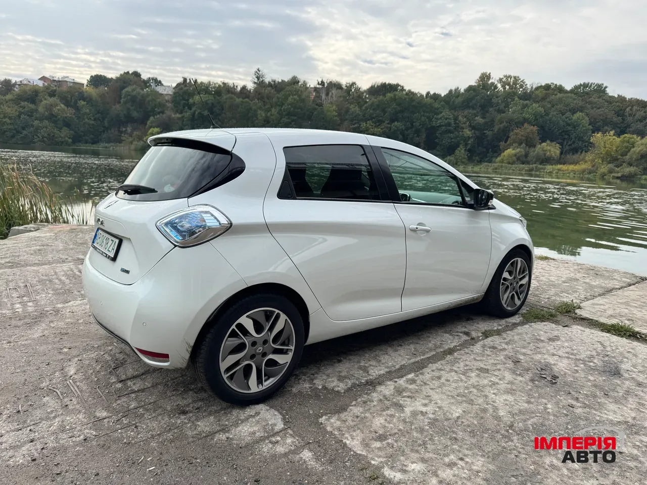 Renault ZOE - фото 4