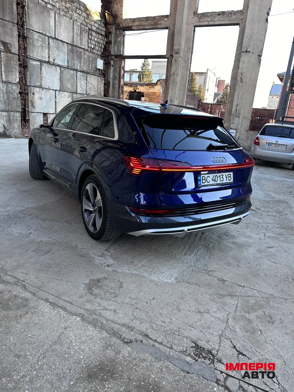 Audi e-tron - фото 13