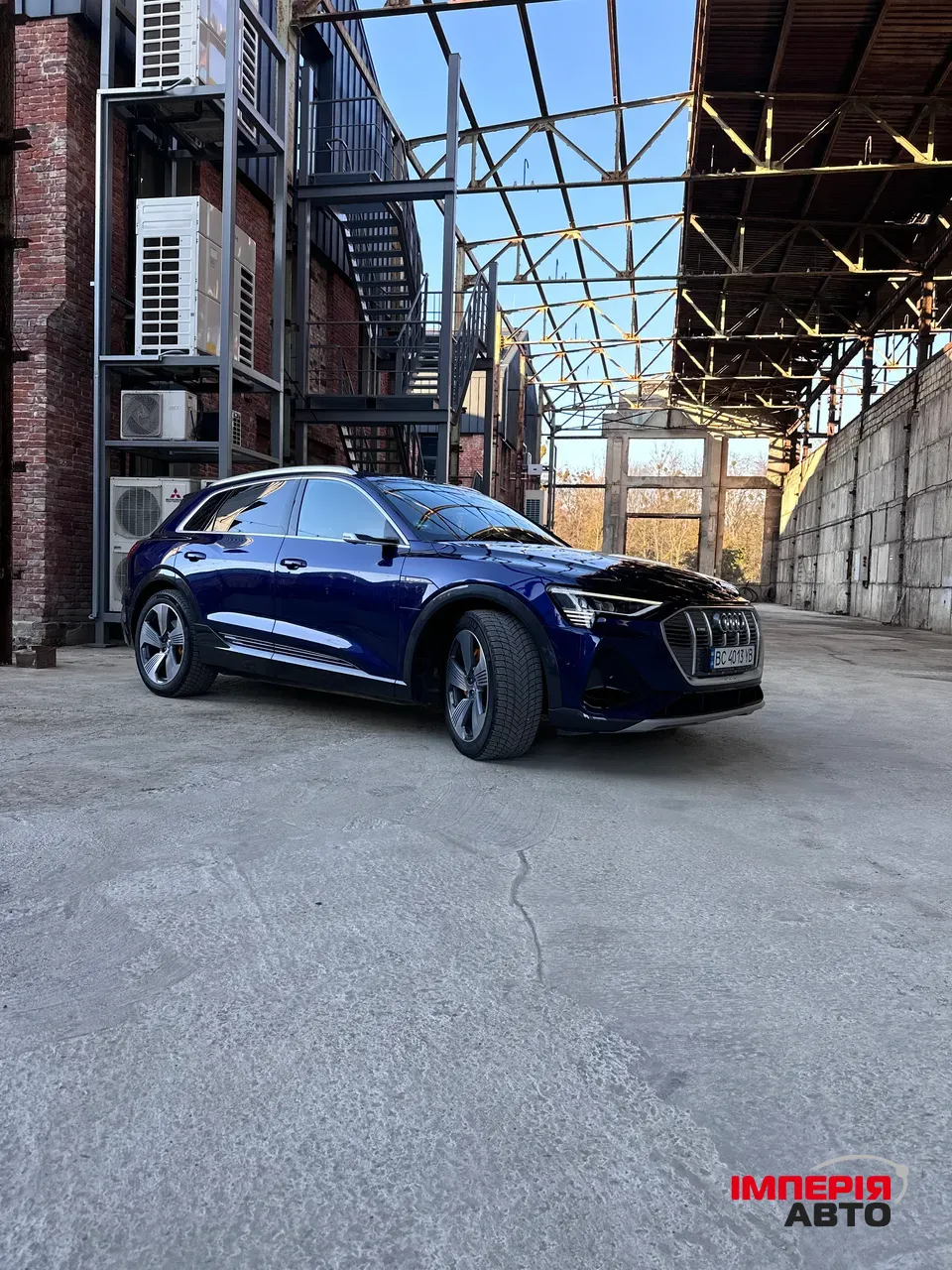 Audi e-tron - фото 10