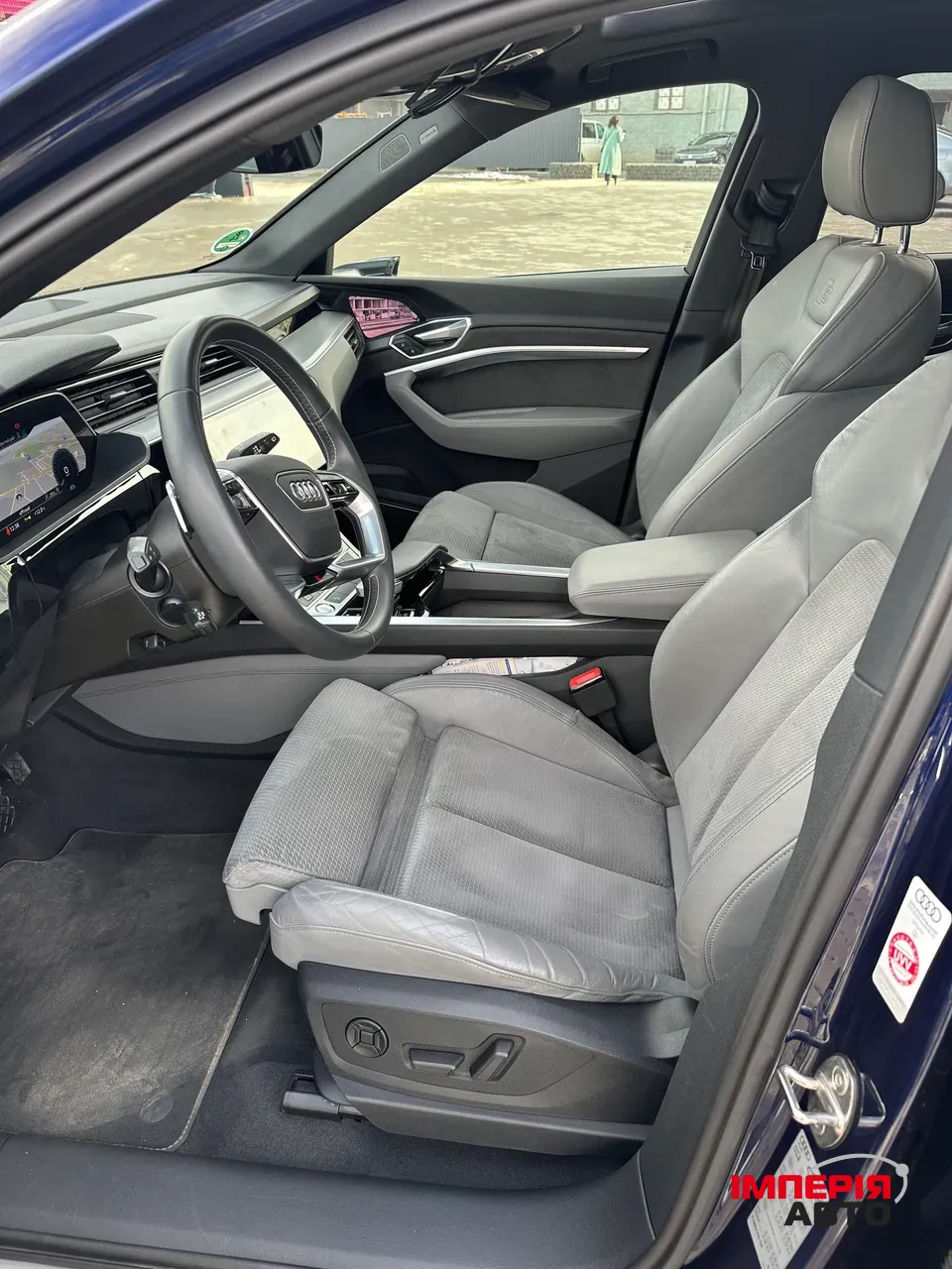 Audi e-tron - фото 14