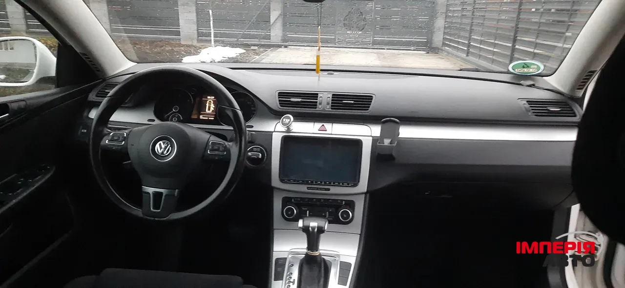 Volkswagen Passat - фото 11