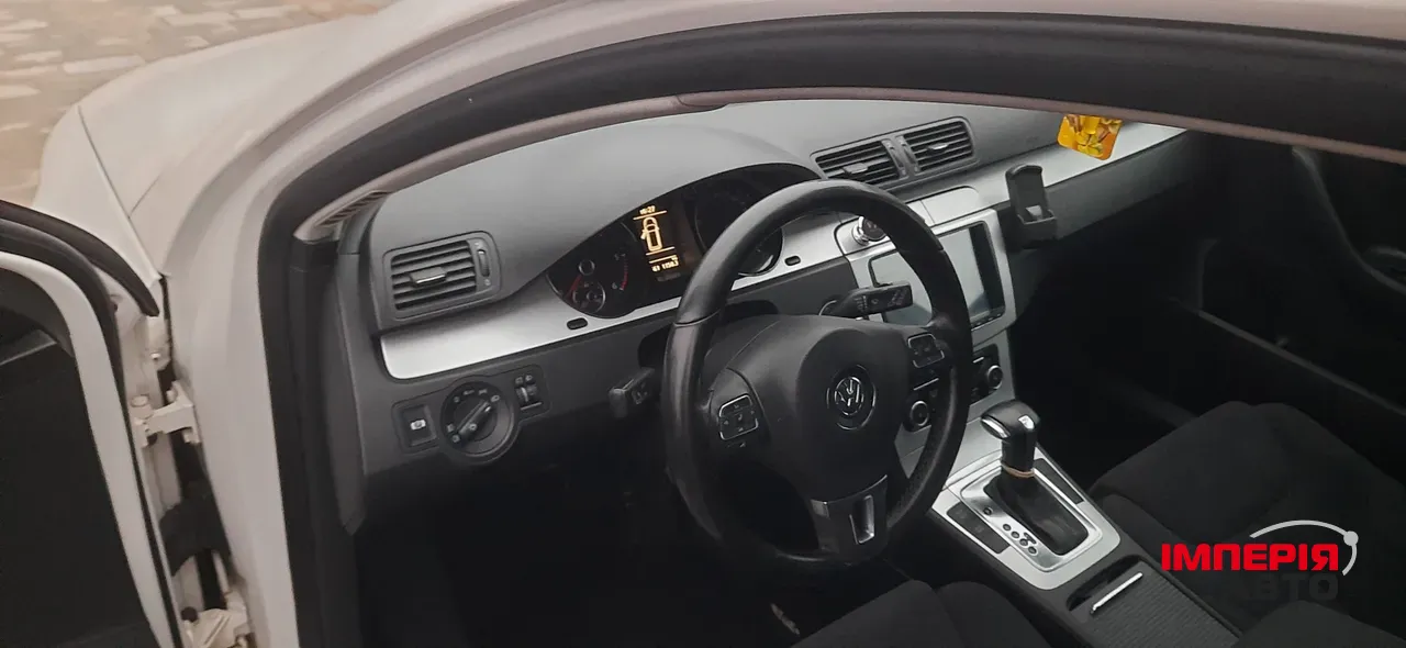 Volkswagen Passat - фото 15