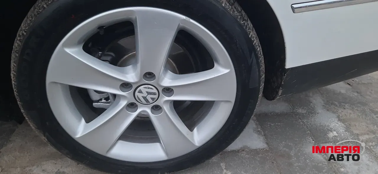 Volkswagen Passat - фото 18