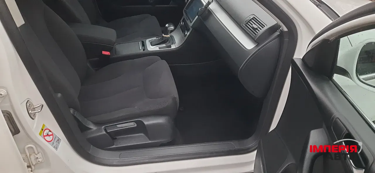 Volkswagen Passat - фото 8