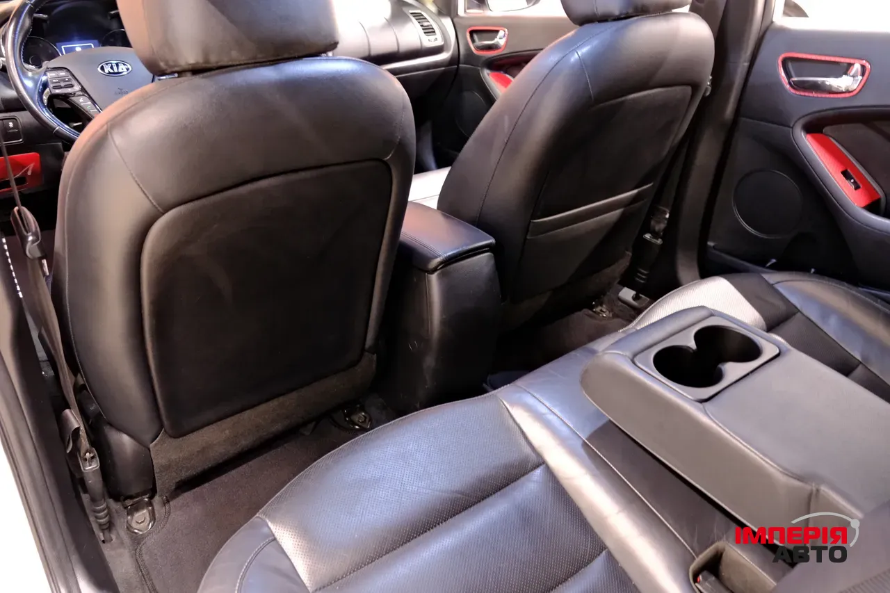 Kia Forte - фото 8