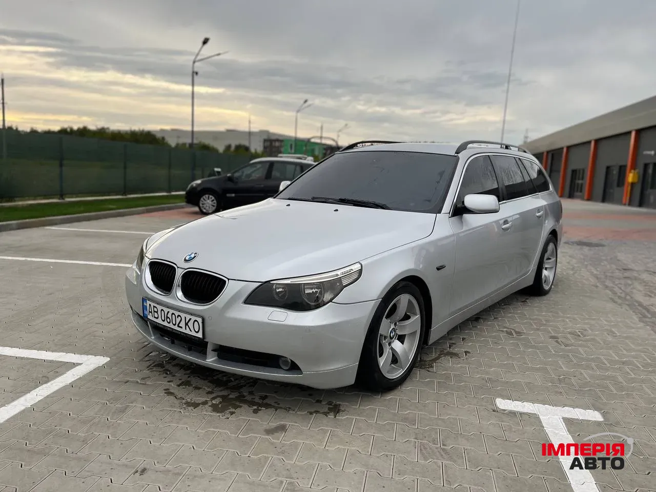 BMW 5 серії - фото 1