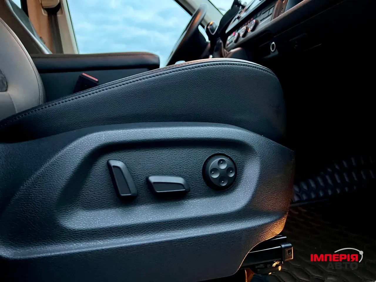 Volkswagen Caravelle - фото 31