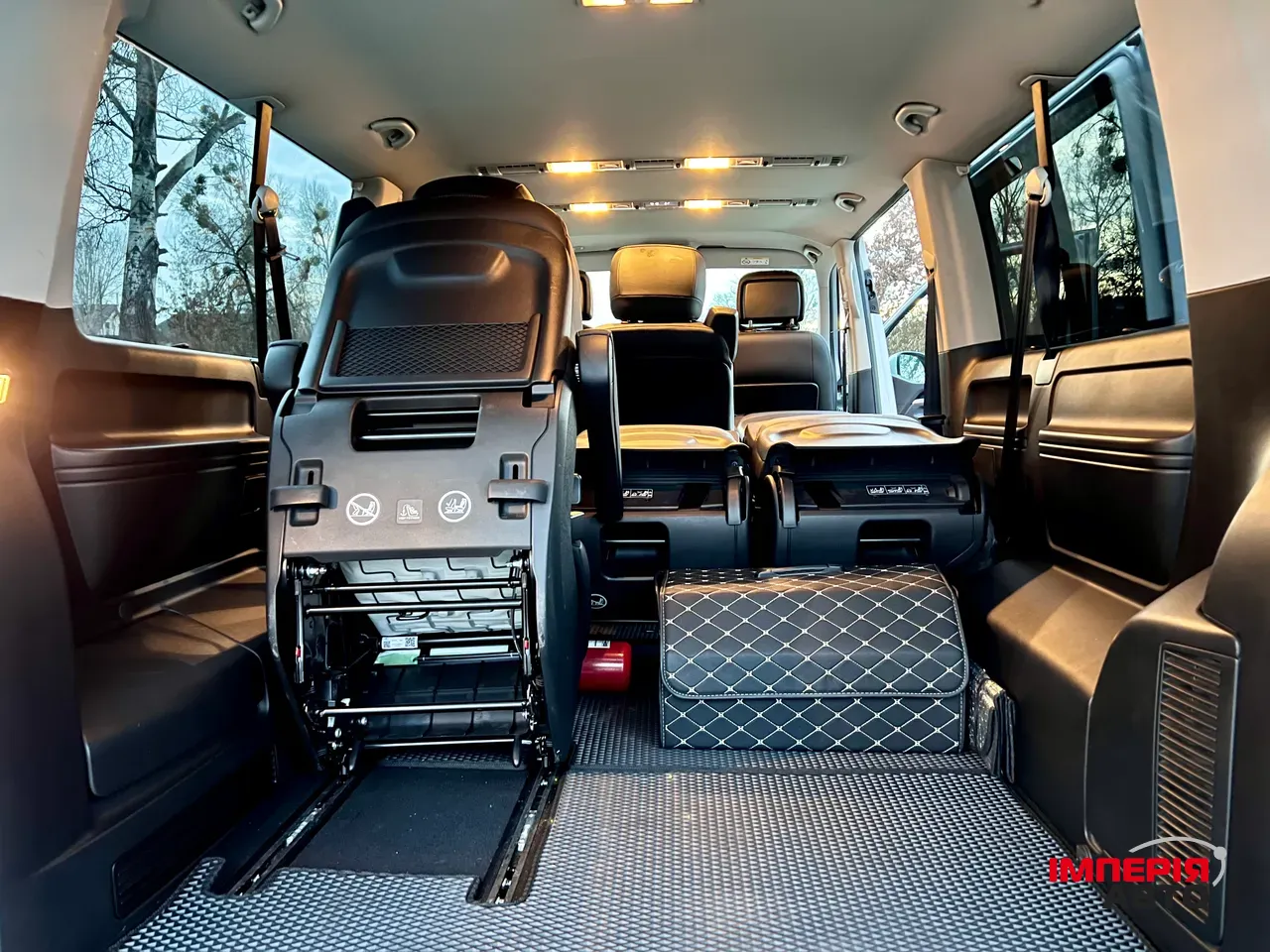 Volkswagen Caravelle - фото 25