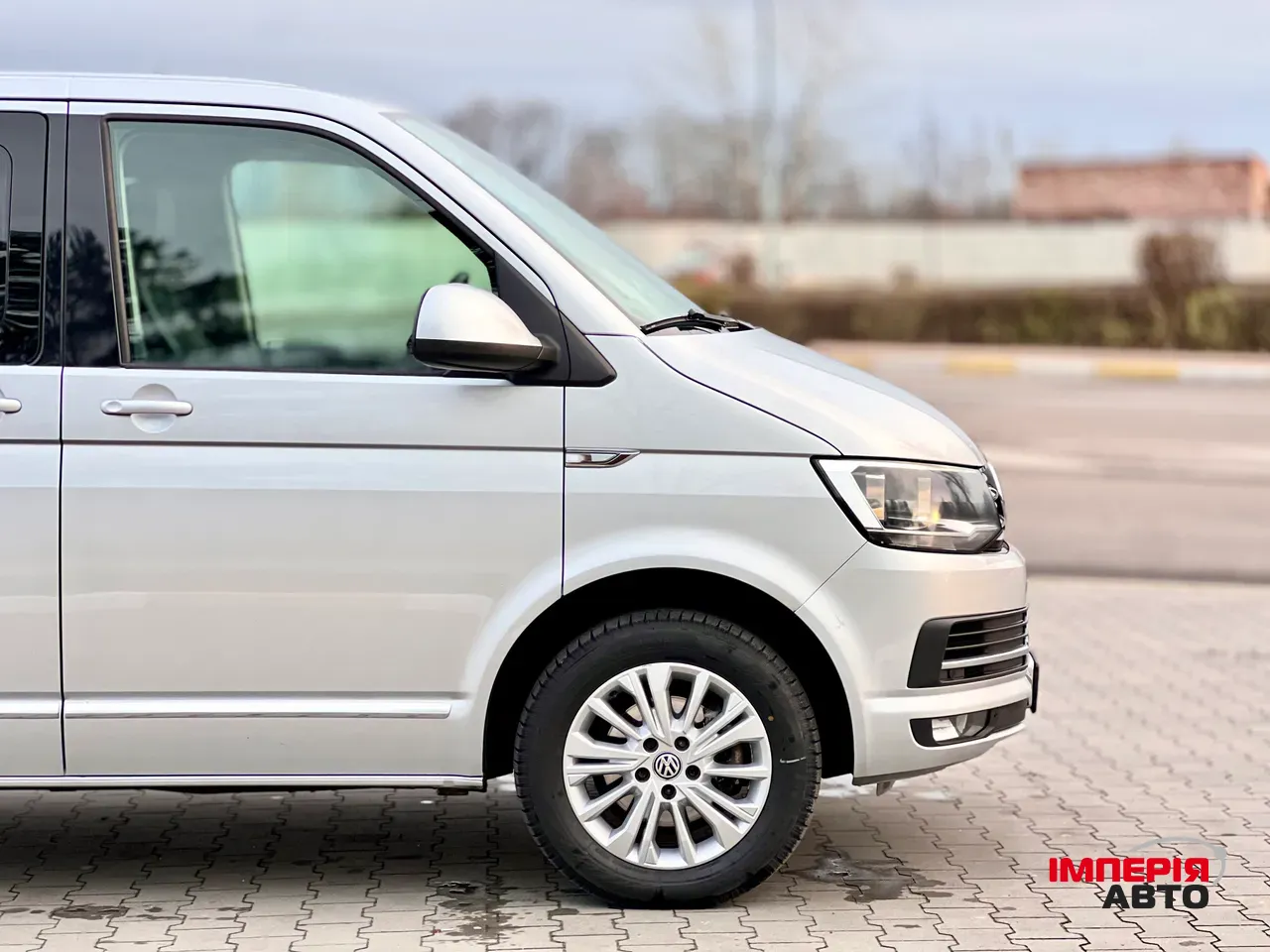 Volkswagen Caravelle - фото 6