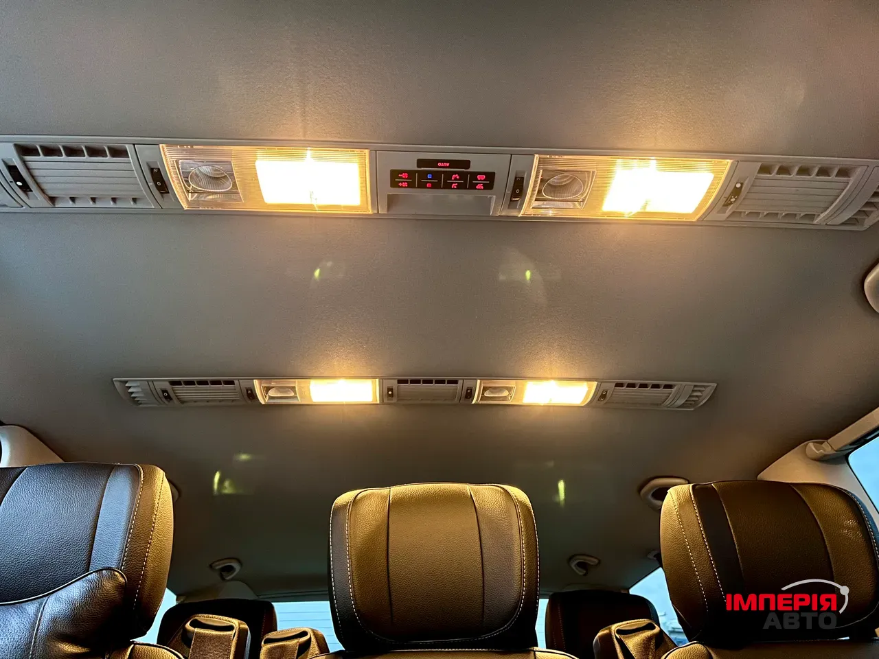 Volkswagen Caravelle - фото 22