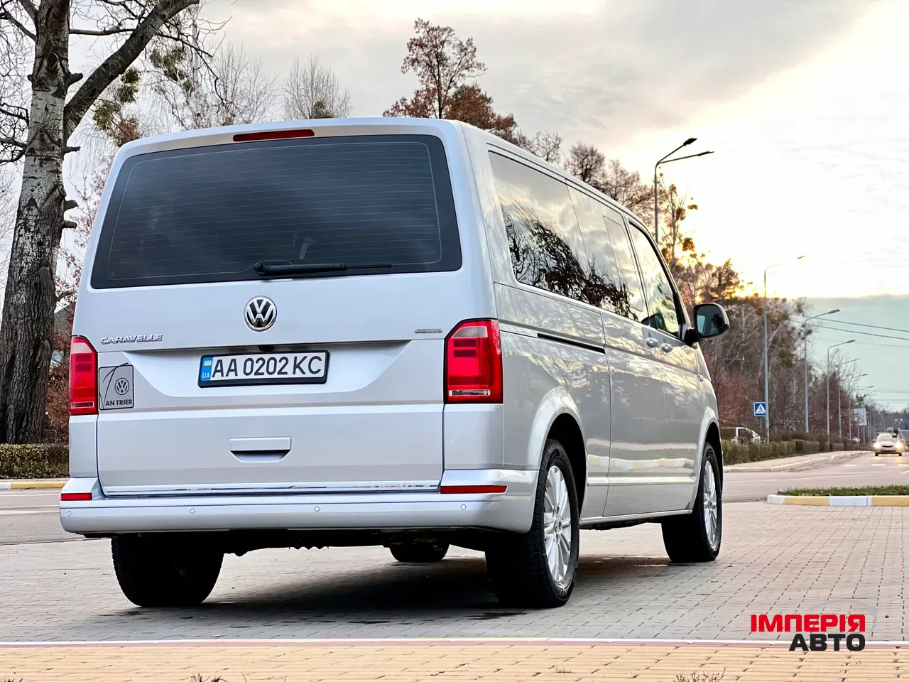 Volkswagen Caravelle - фото 5