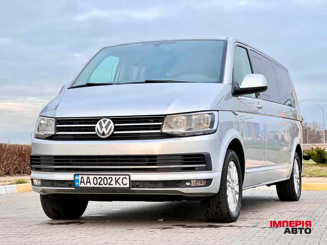 Volkswagen Caravelle - фото 10