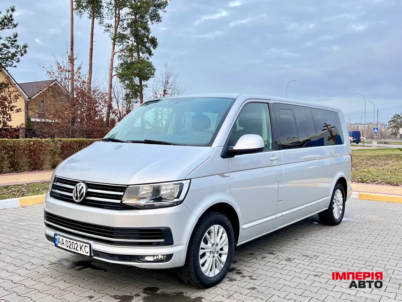 Volkswagen Caravelle - фото 8