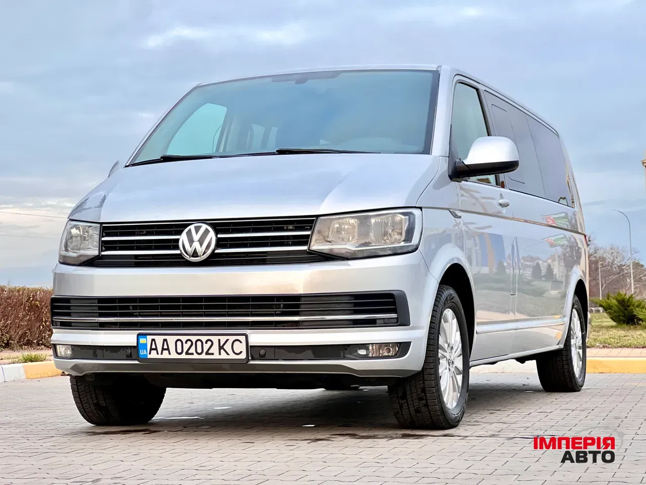 Volkswagen Caravelle - фото 9