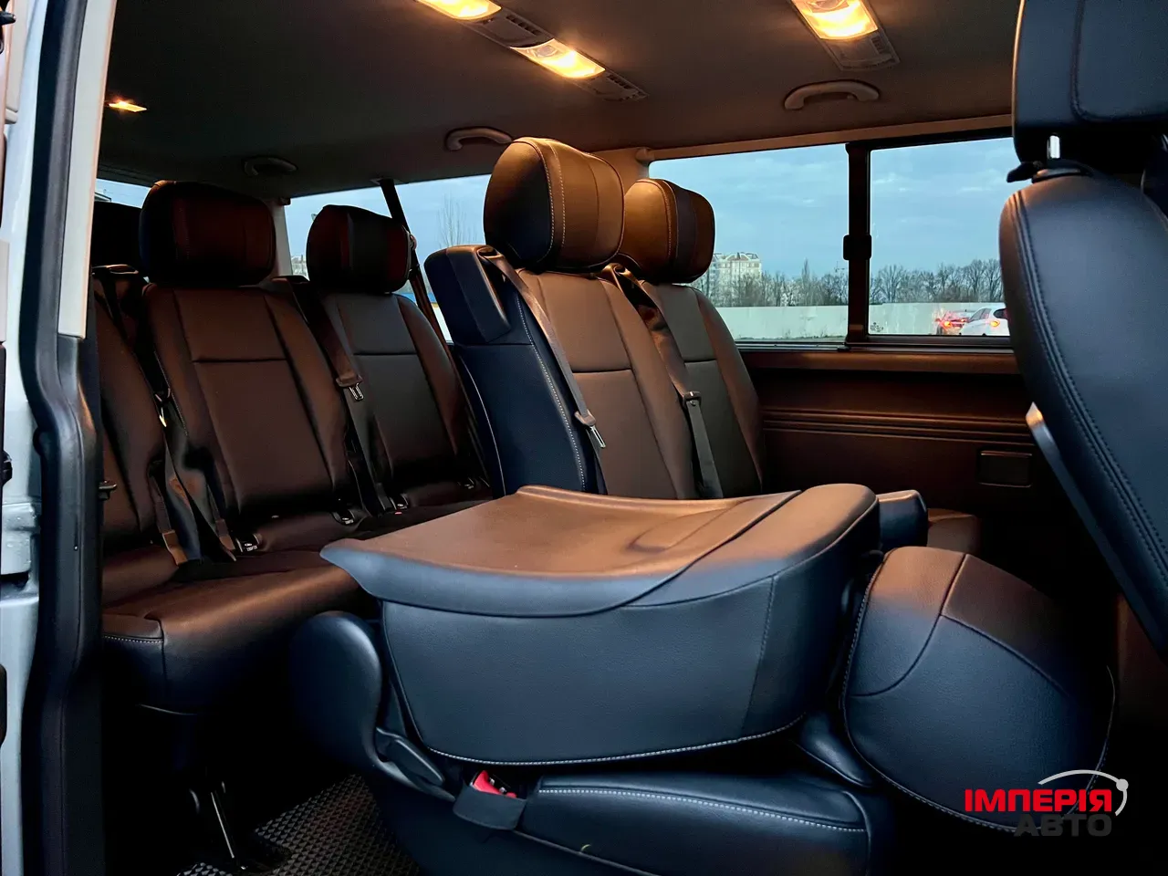 Volkswagen Caravelle - фото 28