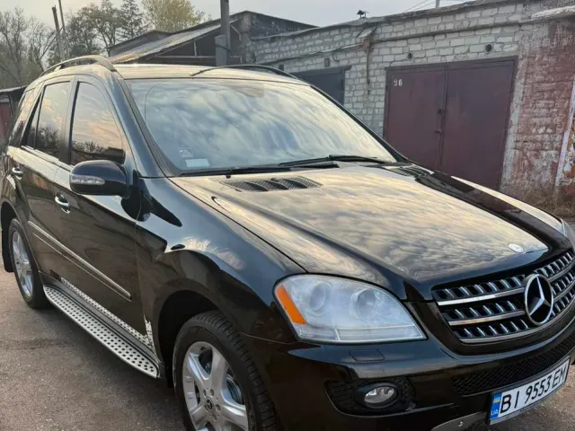 Mercedes-Benz M-Класс - фото 1