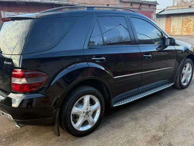 Mercedes-Benz M-Класс - фото 5